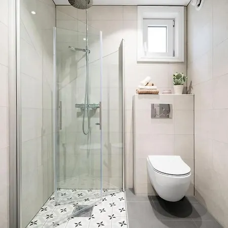 Apartment Dinbnb I 104 Sqm Of Comfort I 450m To I Bathtub